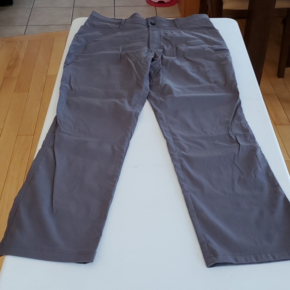 Mountain Hardwear Other - Mountain hardware pants